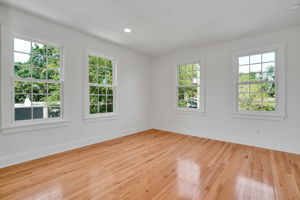 2nd FLR Front Bedroom w/ Bath