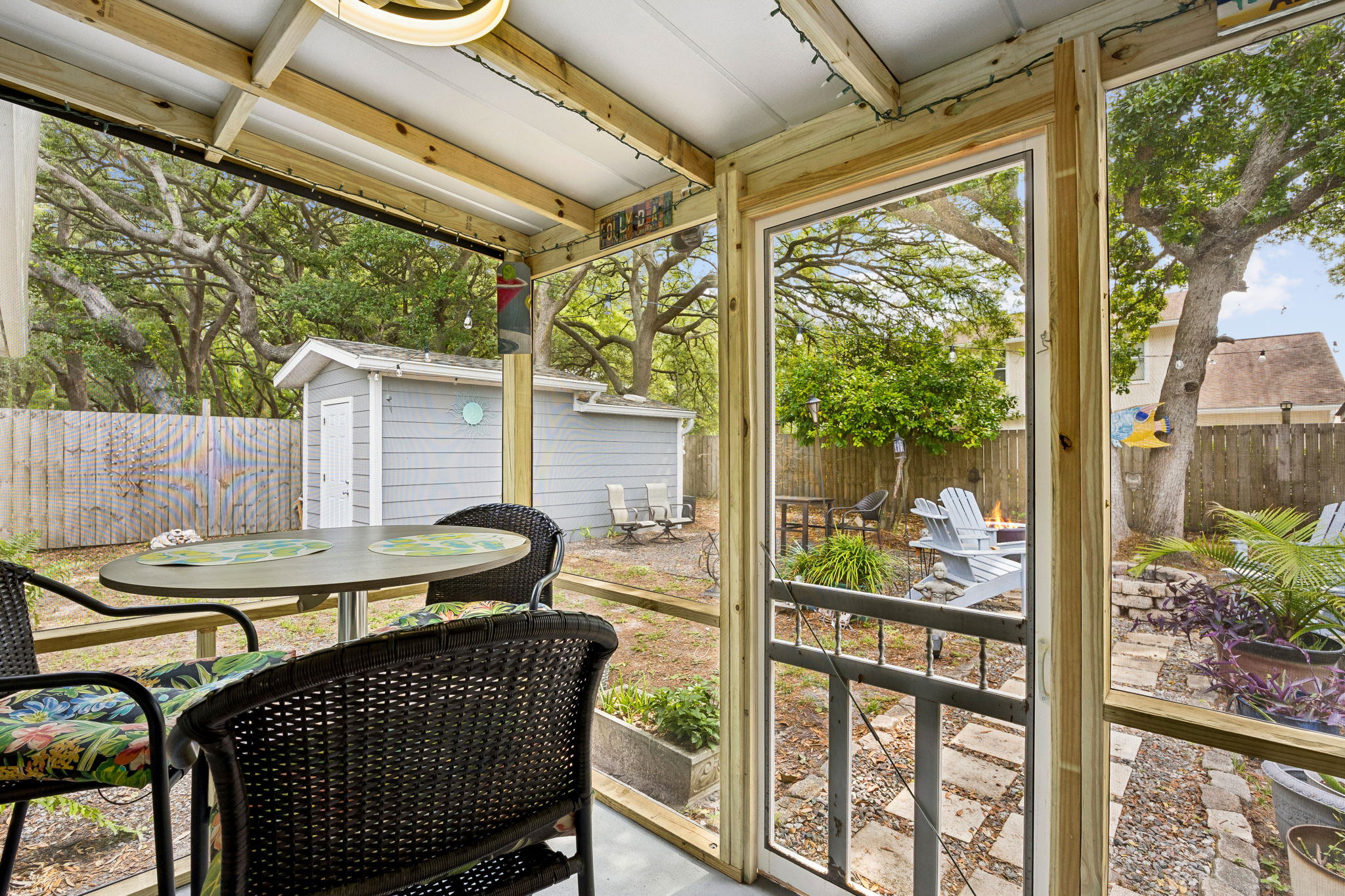 Screened-in Porch