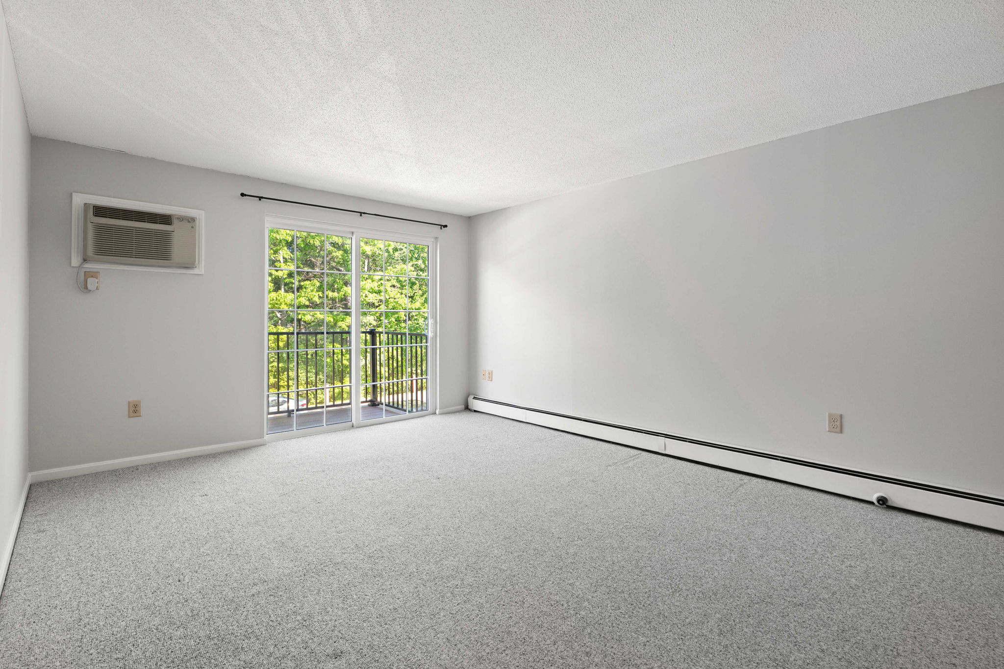910 White Cedar Blvd, Portsmouth, NH 03801, USA Photo 22