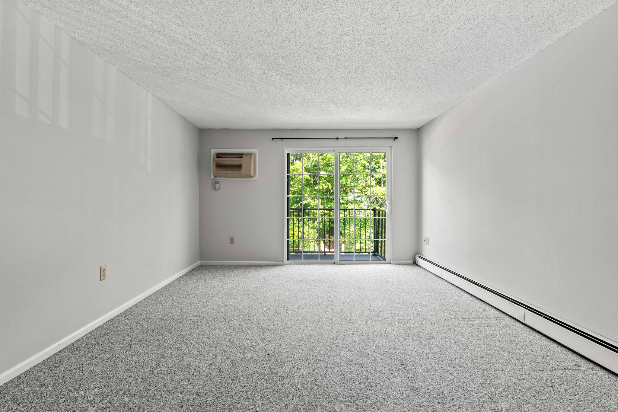 910 White Cedar Blvd, Portsmouth, NH 03801, USA Photo 23