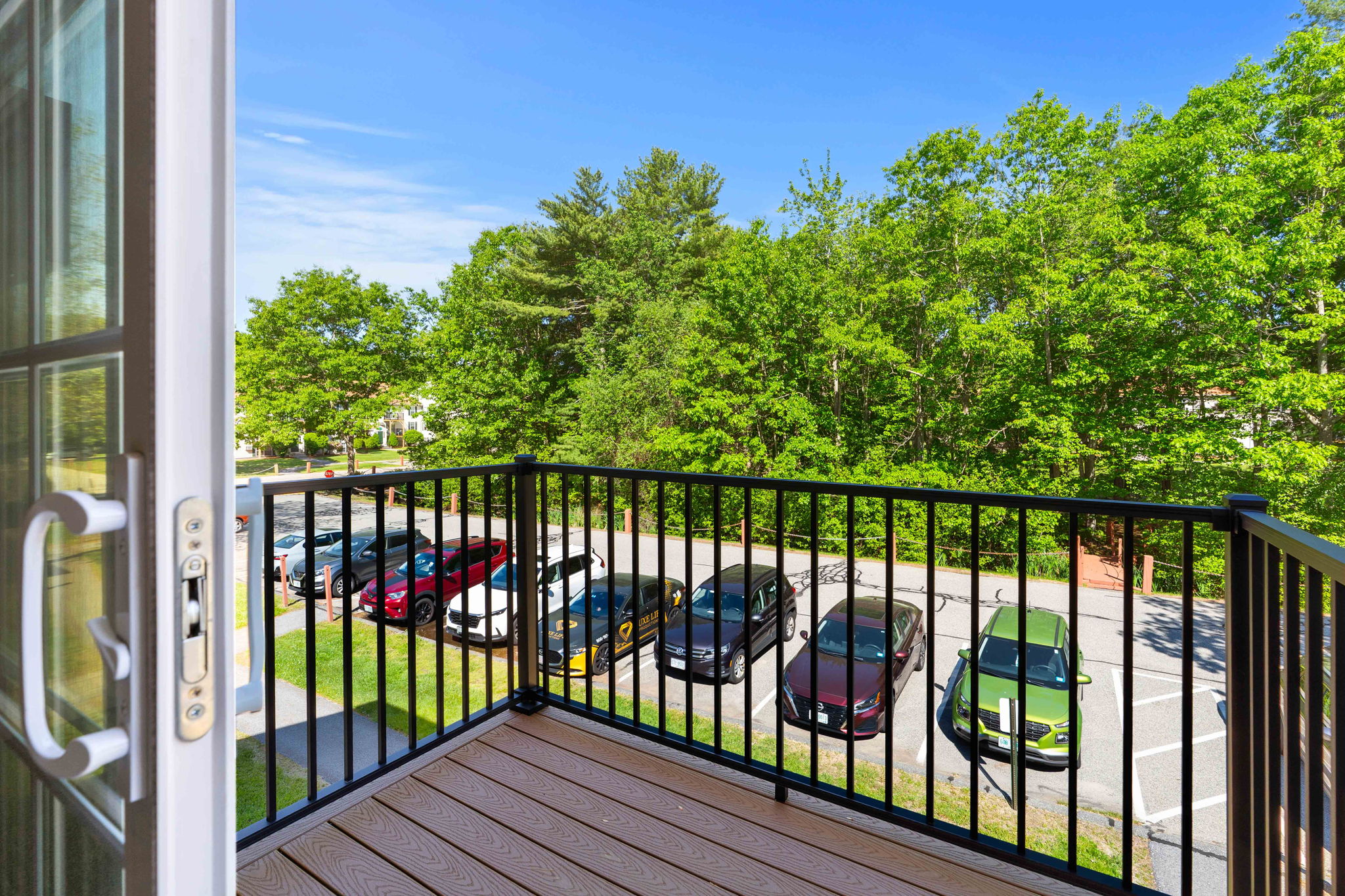 910 White Cedar Blvd, Portsmouth, NH 03801, USA Photo 4