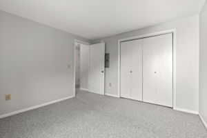 910 White Cedar Blvd, Portsmouth, NH 03801, USA Photo 18