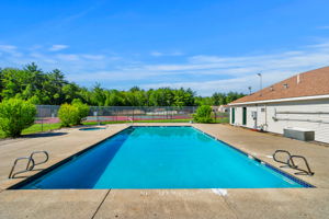 910 White Cedar Blvd, Portsmouth, NH 03801, USA Photo 6
