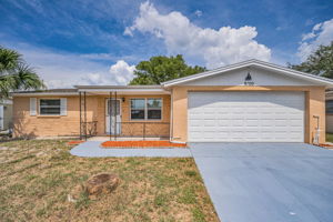 Front Exterior5