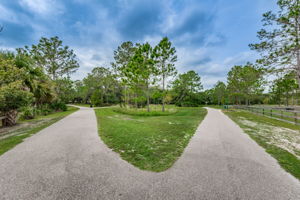 22-Hunters Green Walking Trail