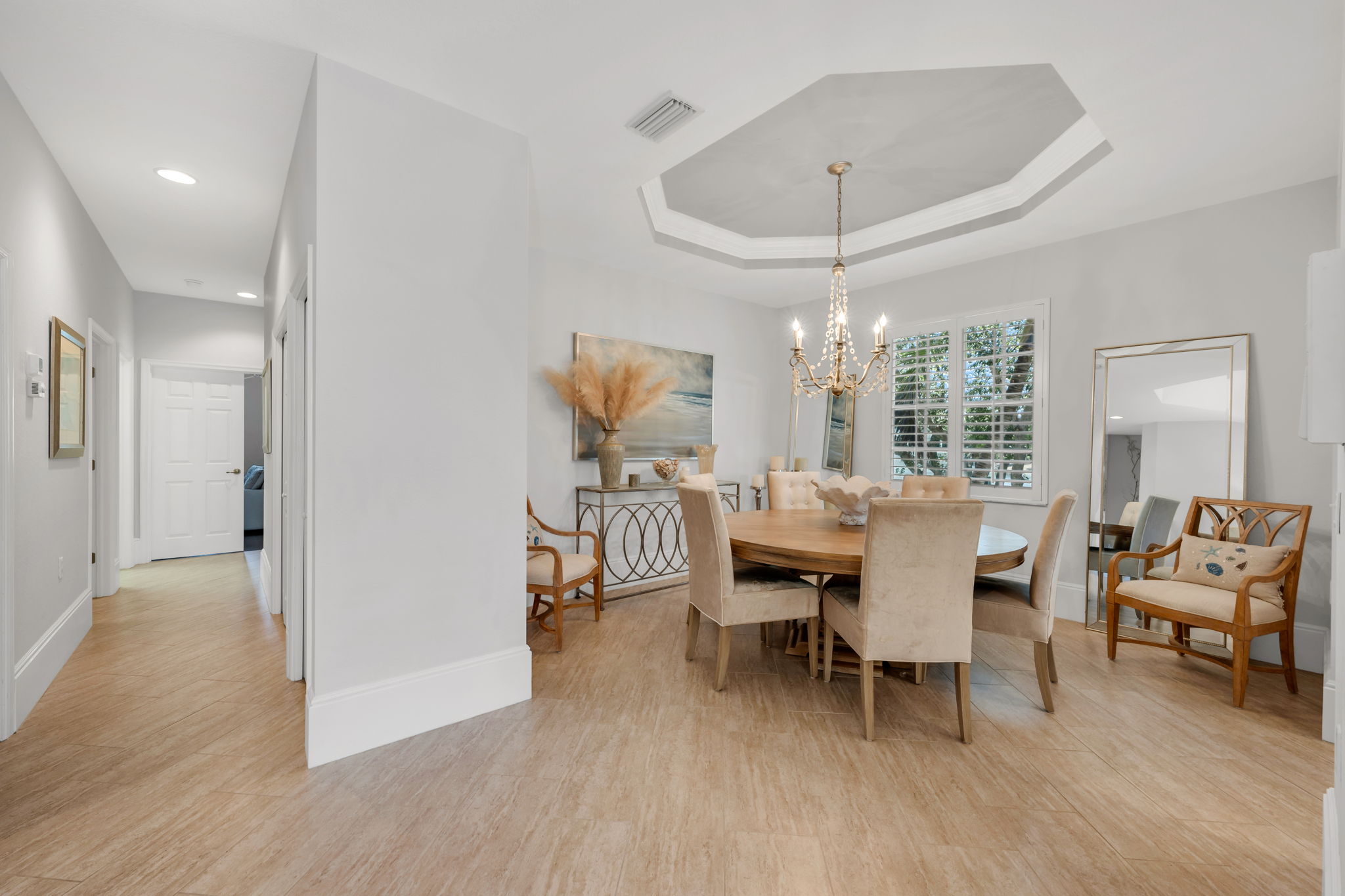 Dining - Hallway