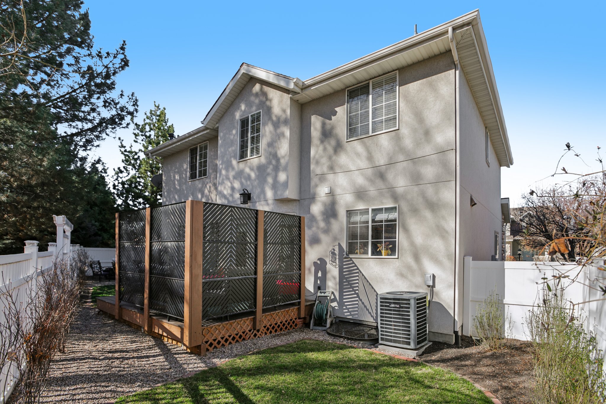 S Enchanted Oak Ln-S1903-045.jpg