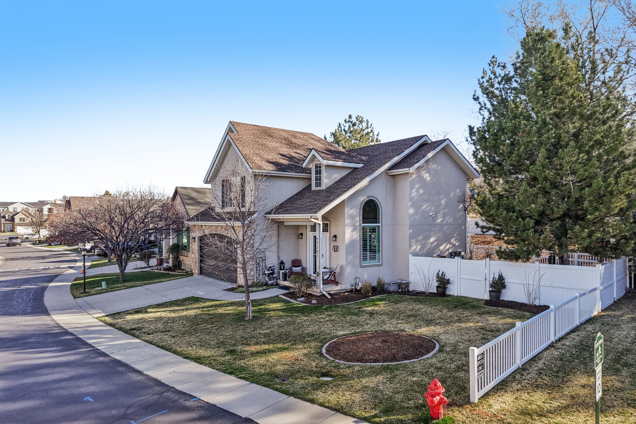 S Enchanted Oak Ln-S1903-046.jpg