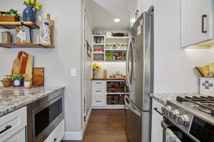 S Enchanted Oak Ln-S1903-015.jpg