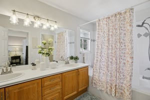 S Enchanted Oak Ln-S1903-022.jpg