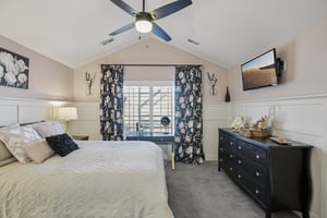 S Enchanted Oak Ln-S1903-025.jpg