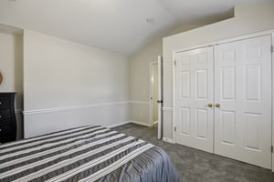 S Enchanted Oak Ln-S1903-028.jpg