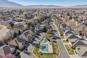 S Enchanted Oak Ln-S1903-058.jpg