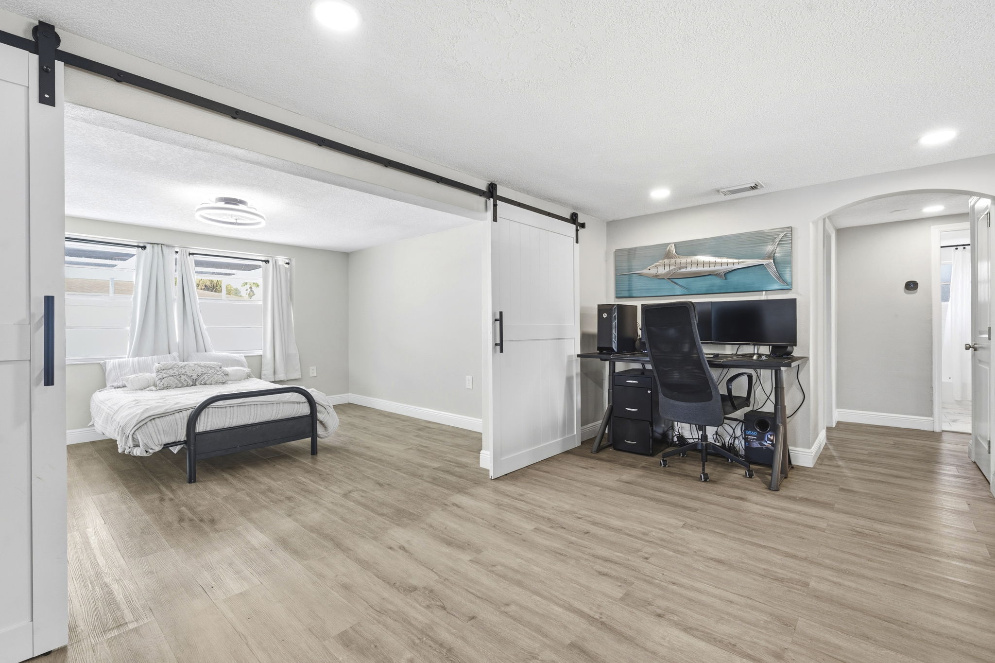 Interiors (6)