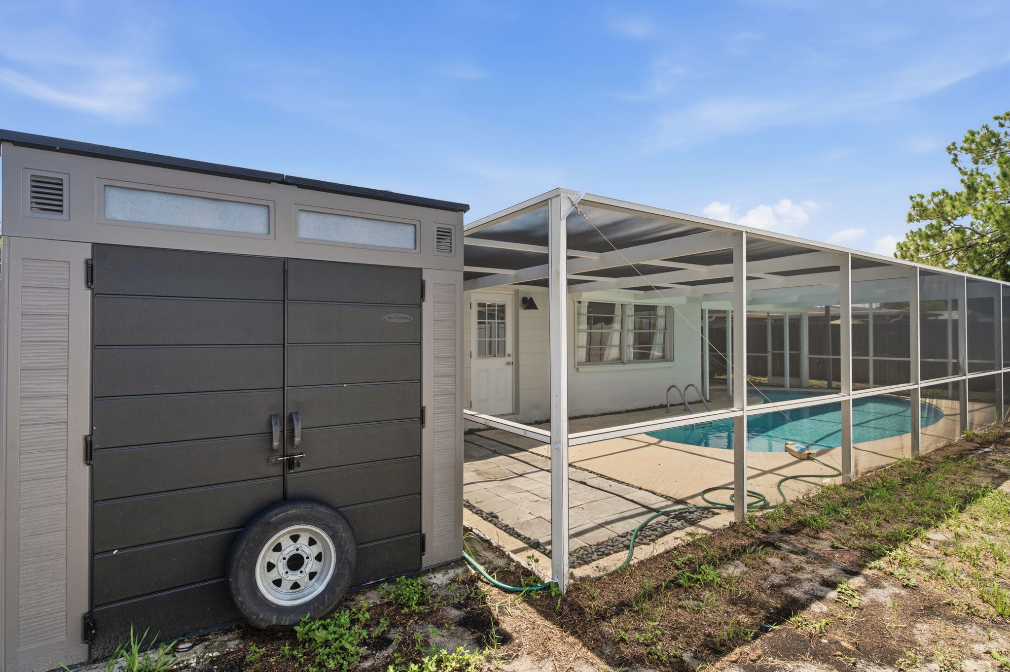 Rear Exteriors (9)