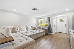 Interiors (3)