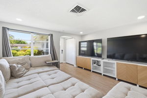 Interiors (4)