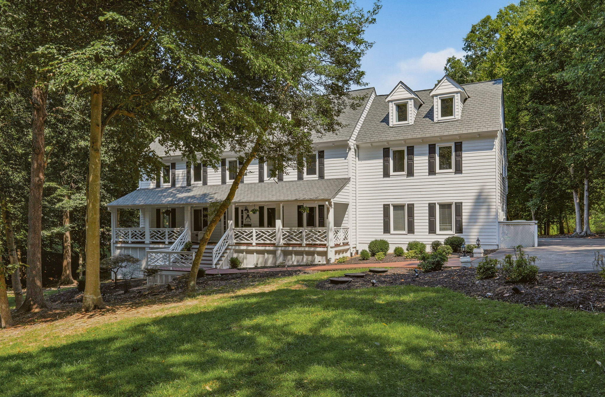 03-Exterior Front
