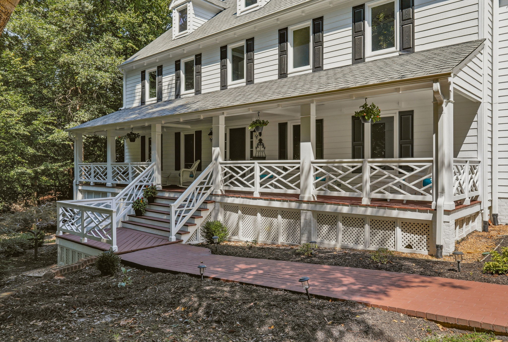 07-Exterior Front