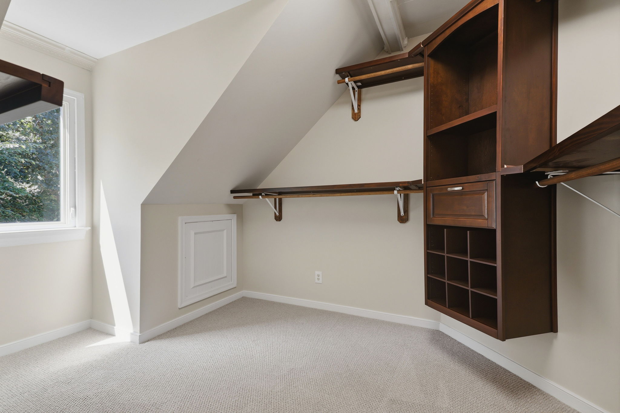 84-3rd Floor Closet