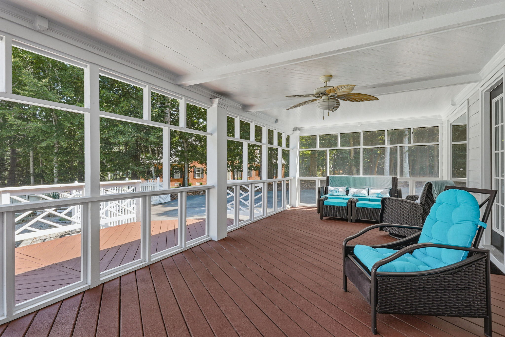 85-Screened Porch
