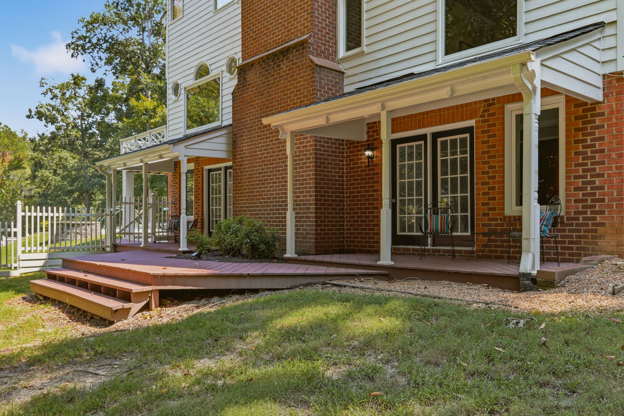 90-Side Porch