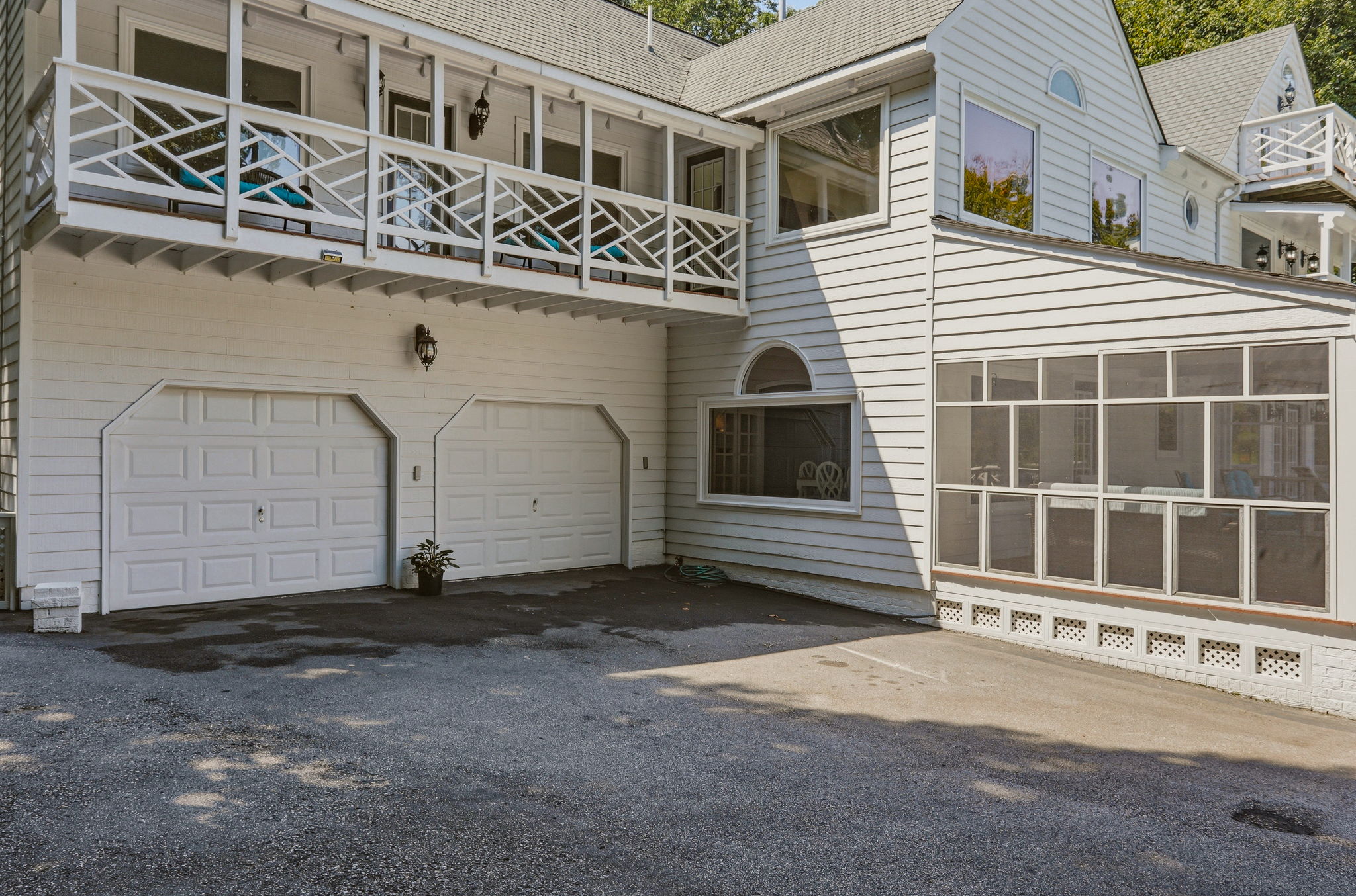 101-2 Car Garage
