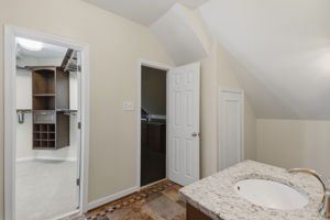 83-3rd Floor Bathroom