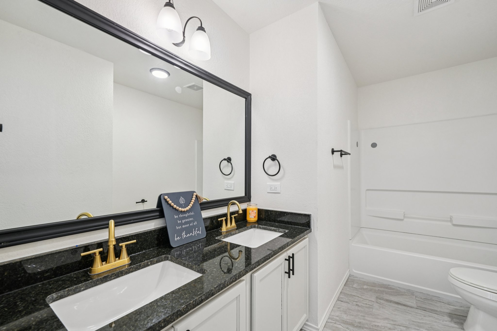 Sycamore Cv-S1002-028.jpg