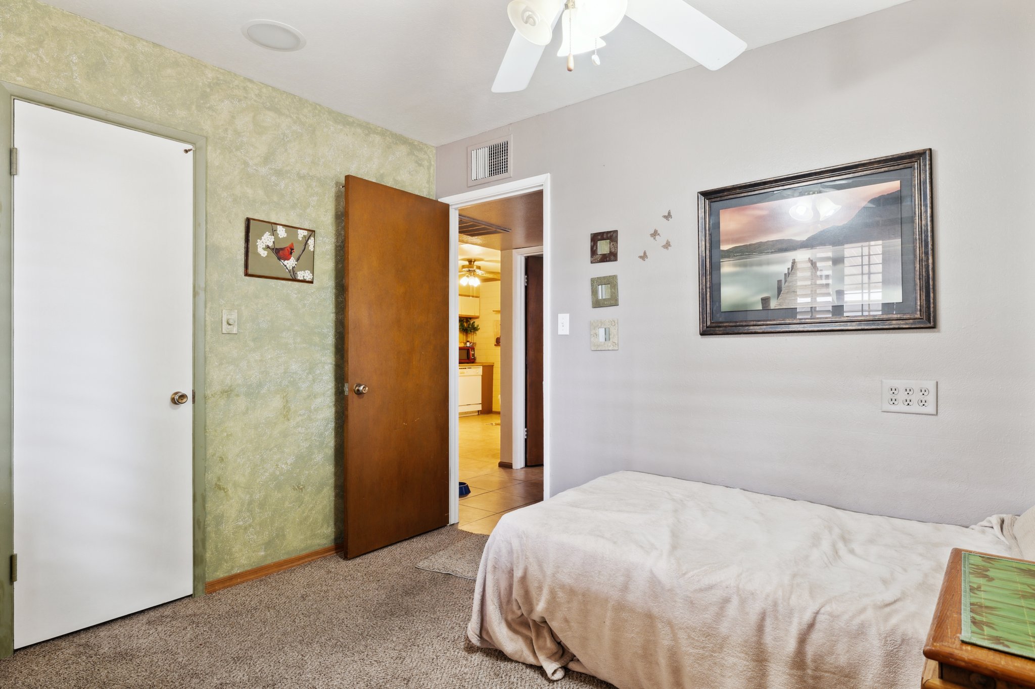 911 E Alice Ave - 025.jpg