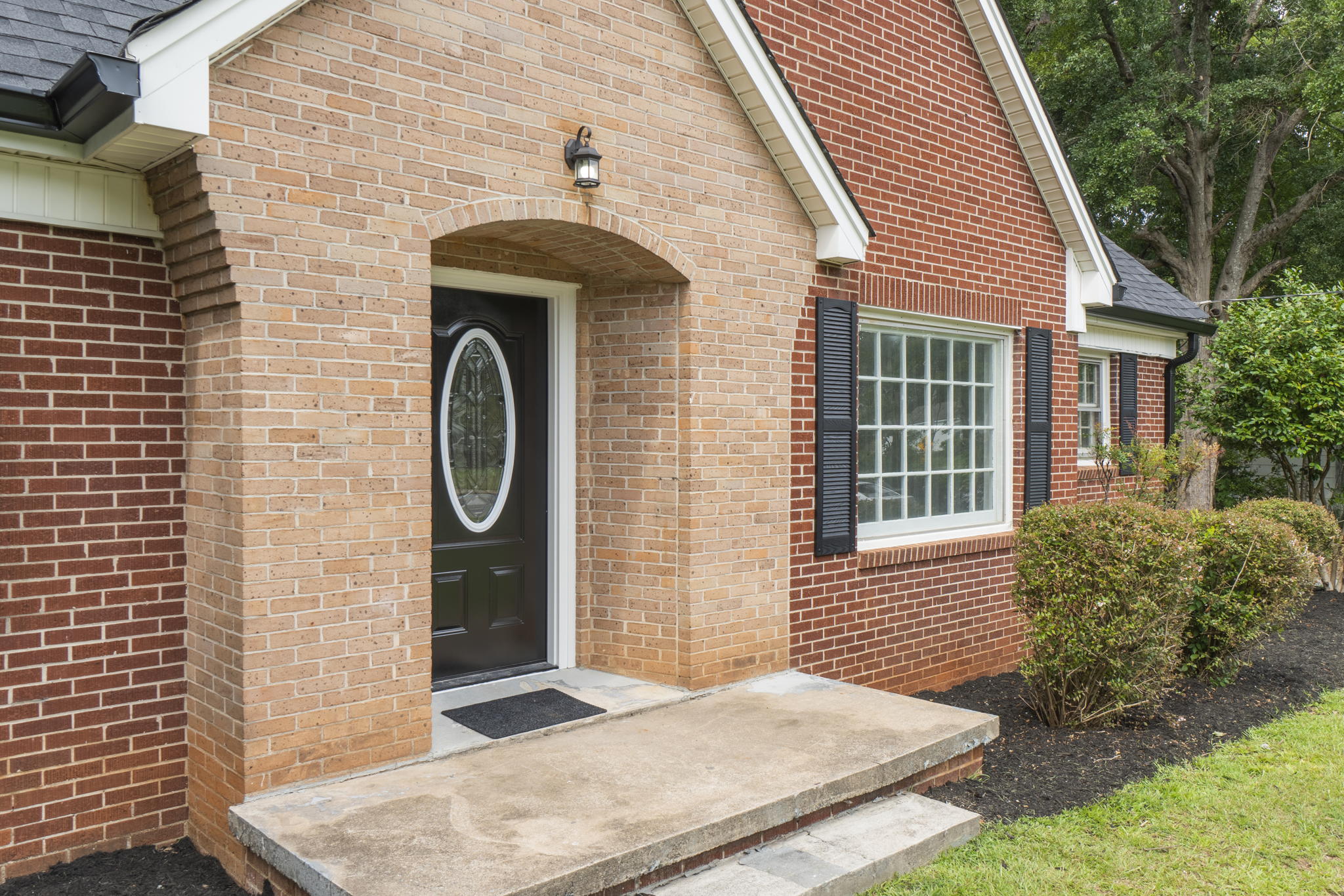 911 E Main St, Seneca, SC 29678, USA Photo 2