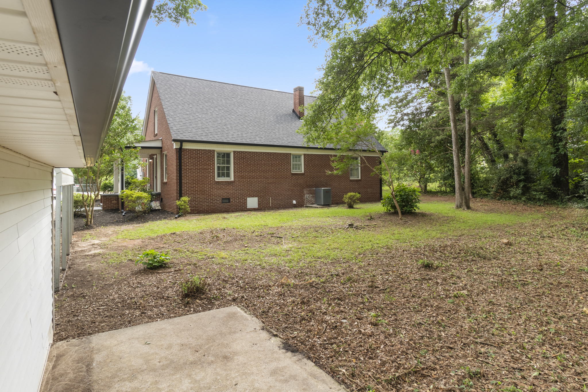 911 E Main St, Seneca, SC 29678, USA Photo 25