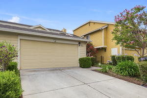 002_F8_911 Erie Cir
