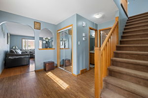 911 Gull Rd. - 03. Entrance