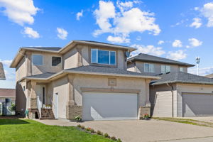 911 Gull Rd. - 02. Exterior Front