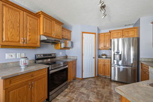 911 Gull Rd. - 11. Kitchen