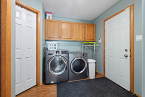 911 Gull Rd. - 13. Laundry