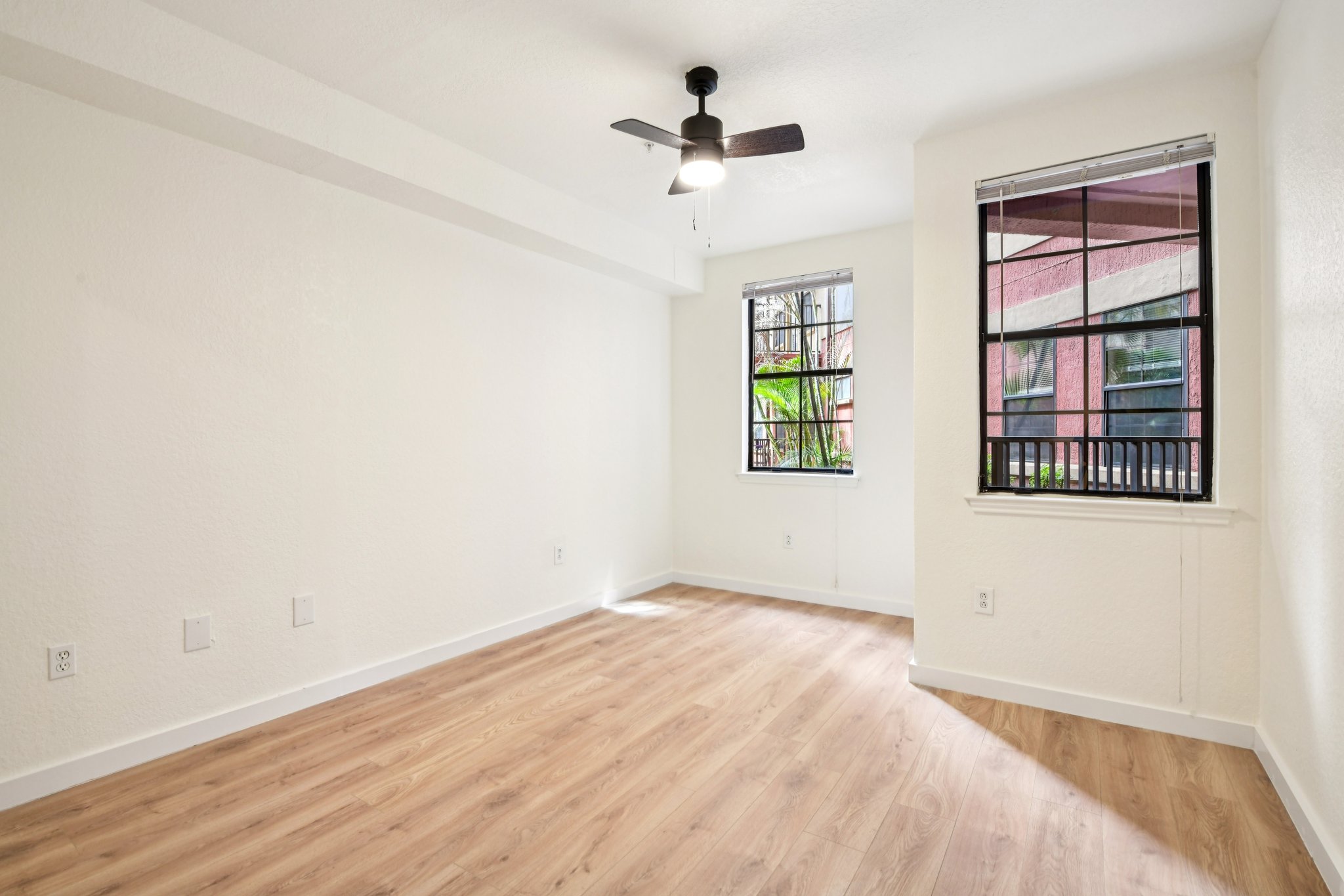 N Orange Ave 101-S2603-023.jpg