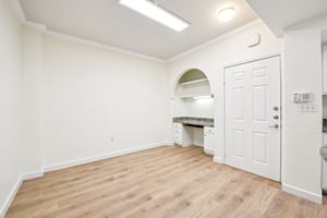 N Orange Ave 101-S2603-004.jpg