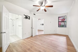 N Orange Ave 101-S2603-016.jpg