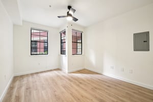 N Orange Ave 101-S2603-024.jpg