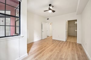 N Orange Ave 101-S2603-025.jpg