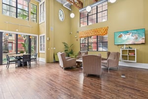 N Orange Ave 101-2603-903.jpg