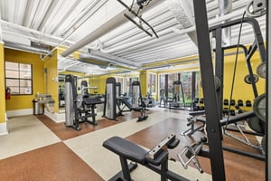 N Orange Ave 101-2603-910.jpg