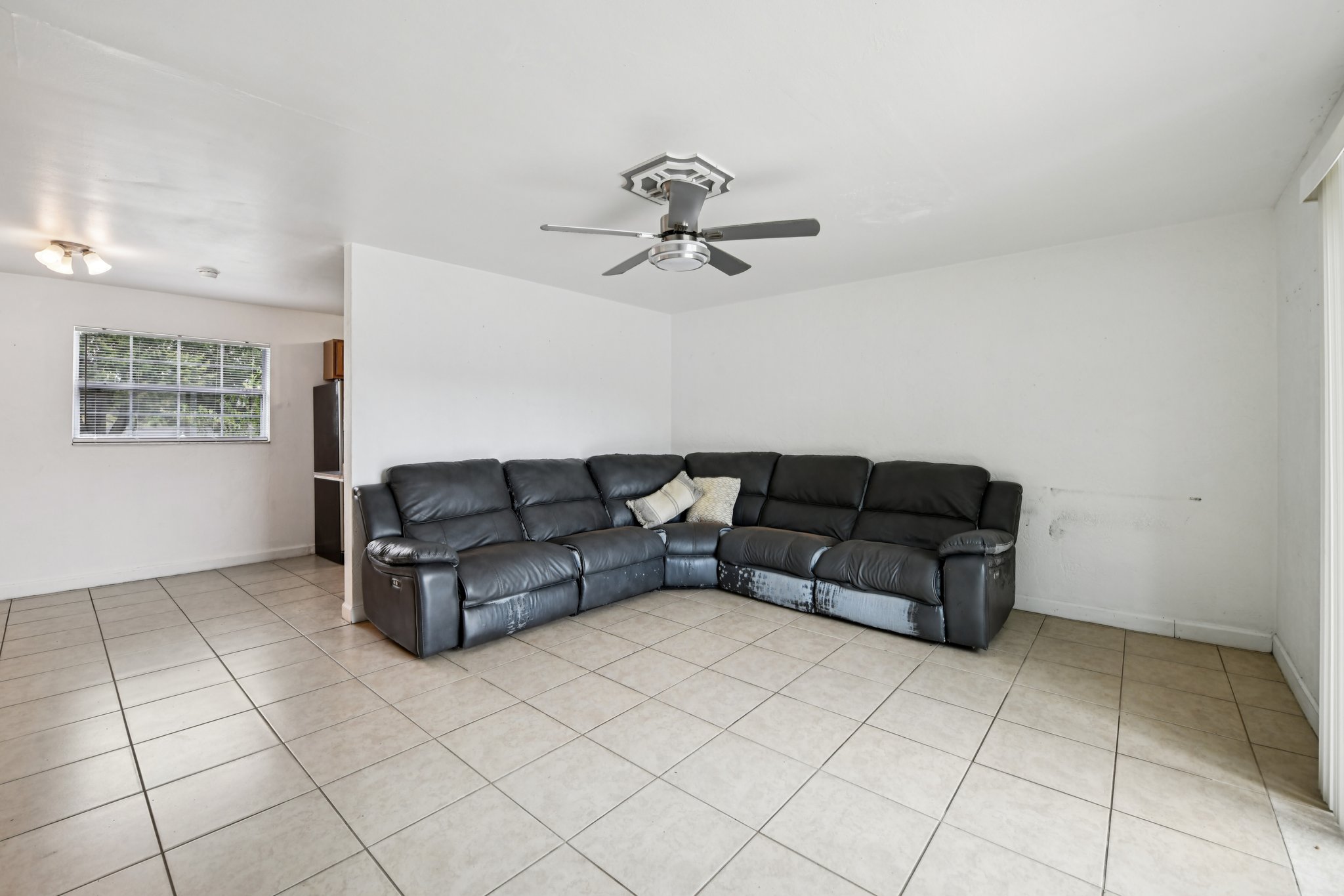 Shady Park Terrace-S1909-007.jpg