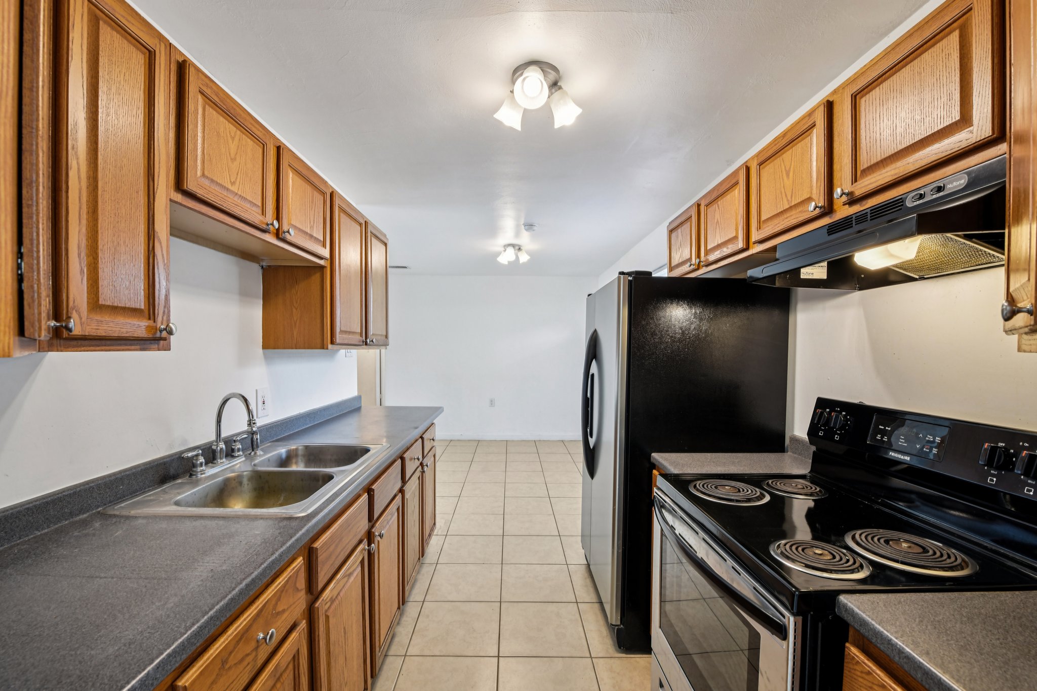 Shady Park Terrace-S1909-014.jpg