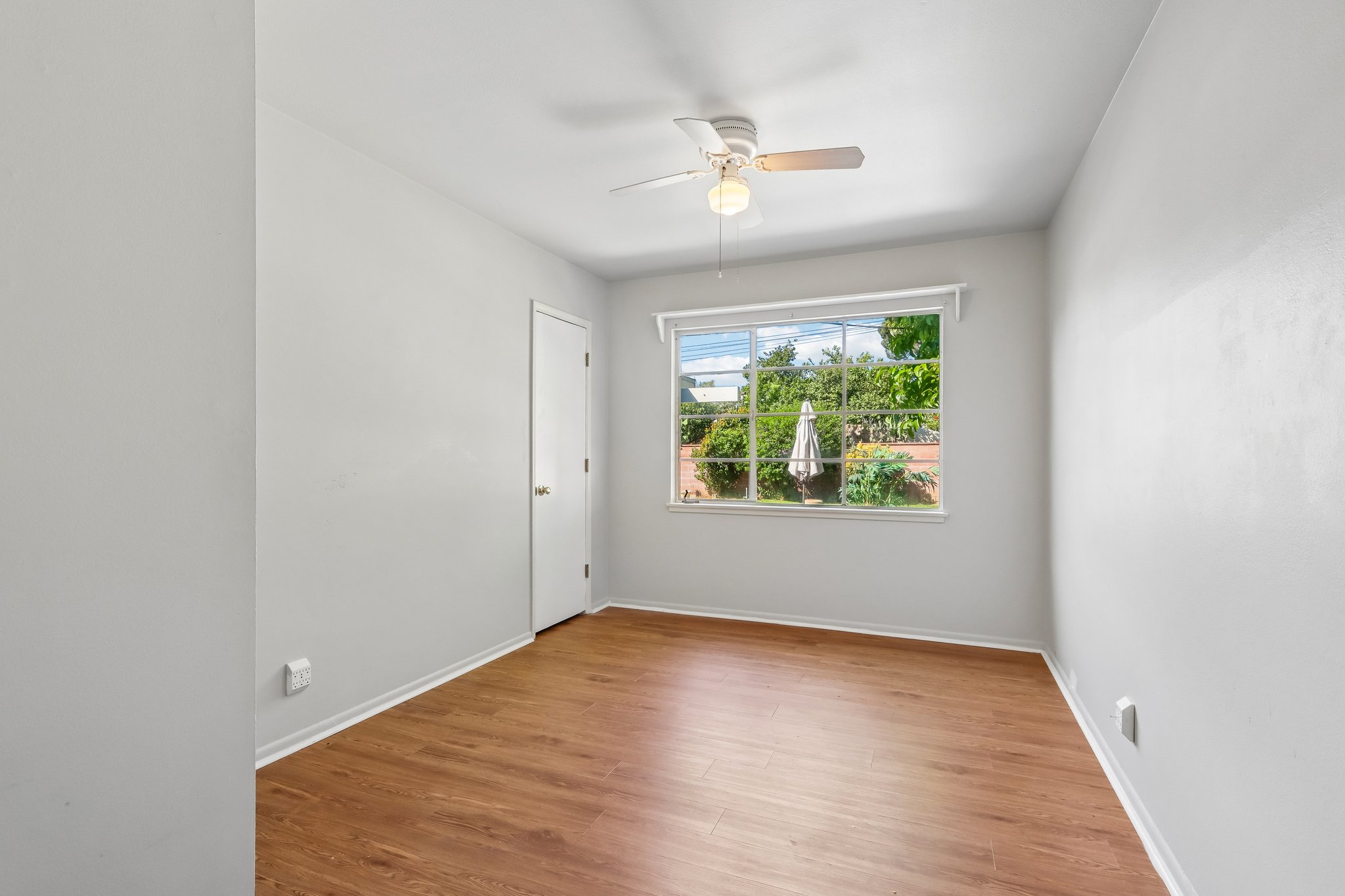 W Lucille Ave-S2207-019.jpg