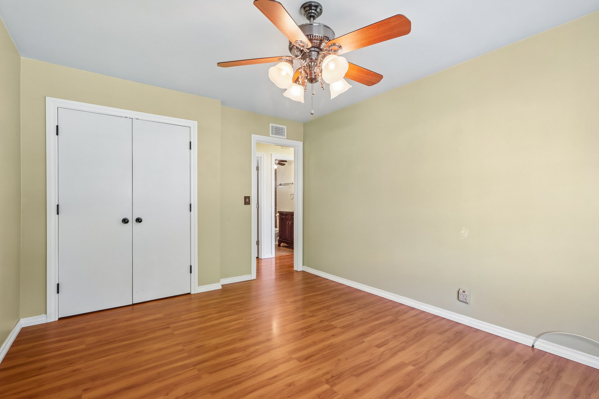 W Lucille Ave-S2207-025.jpg