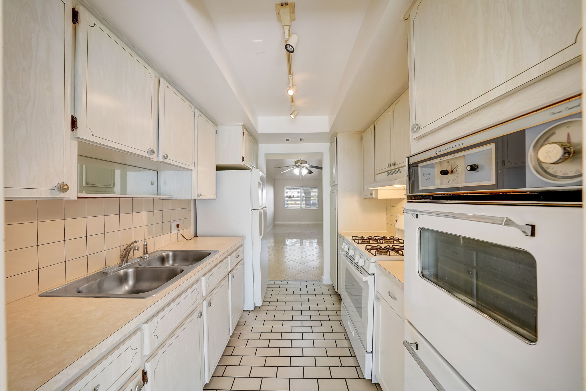 Washington Ave SW 104-018