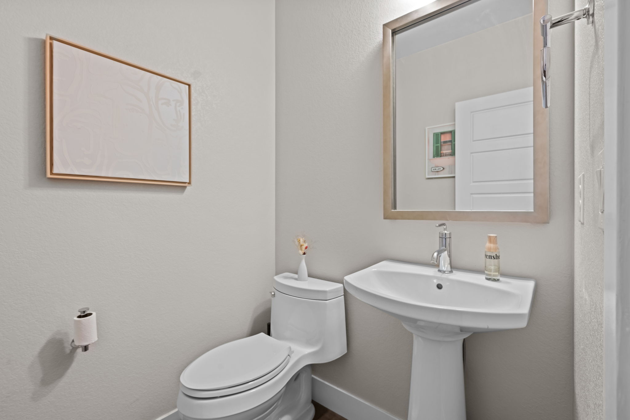  Photo 23